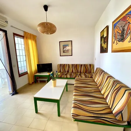 Cozy In Flamboyan * San Bartolomé